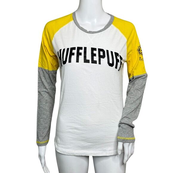 Harry Potter Shirt Women Medium Hugglepuff Raglan Tee Gray White Hogwarts Casual - Picture 1 of 6